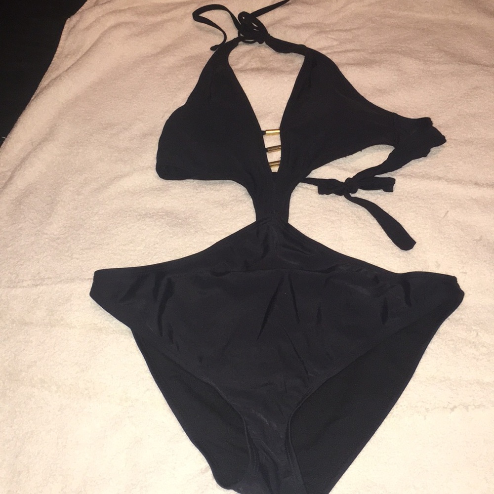 New rampage one piece swimsuit sizeM